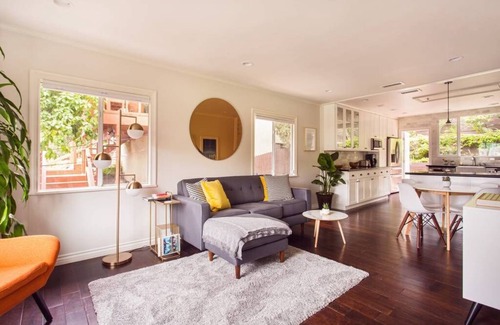 Los Feliz House | Explore Silver Lake from Designer Hillside Retreat