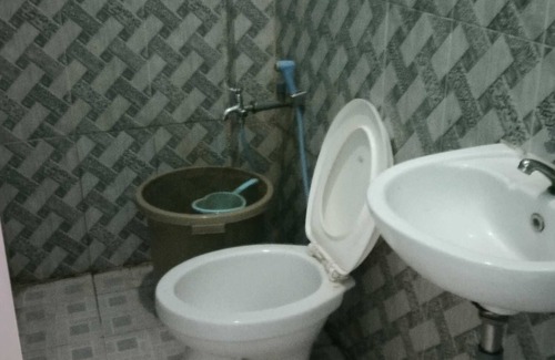 Tarakan Hotel | EXPRESS O 91281 Guest House Indah Jaya