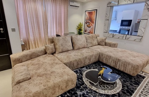 Lekki Phase 1 Apartment | Exquisite 1-Bedroom apartment in Lekki, Lagos Nigeria