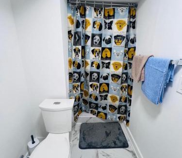 Bradford Apartment | Exquisite 2-Bedroom Guest Suite with FREE Parking