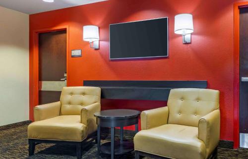 Darien Hotel | Extended Stay America Select Suites - Chicago - Darien