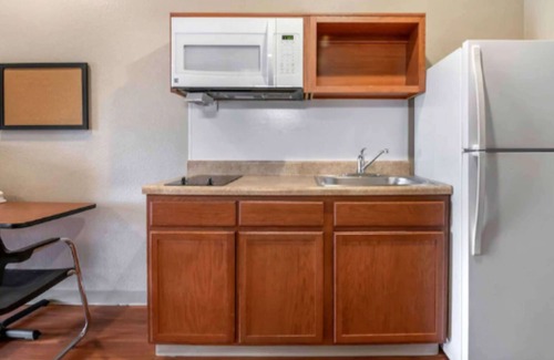Lake Worth Corridor Hotel | Extended Stay America Select Suites - Lake Worth