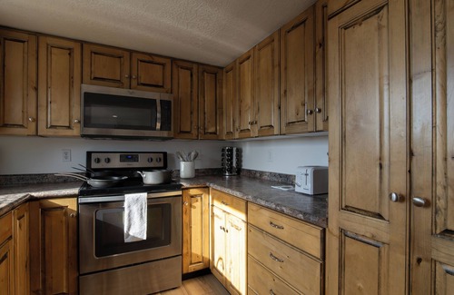 Lehi House | Extended Stay Comfort at Lehi Coop! Pets Welcome!