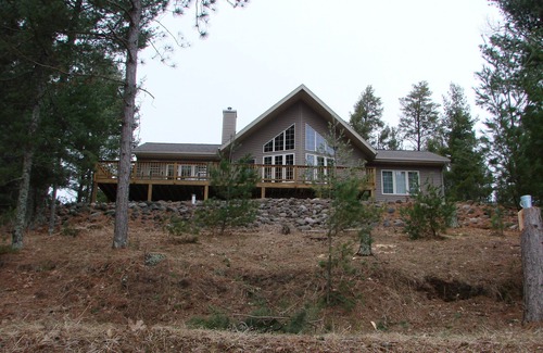 Minong Cottage | Extravagant Lake Front View Cottage