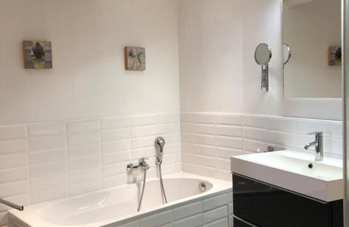 Eyragues Bed & Breakfast | Eyragues suite parentale