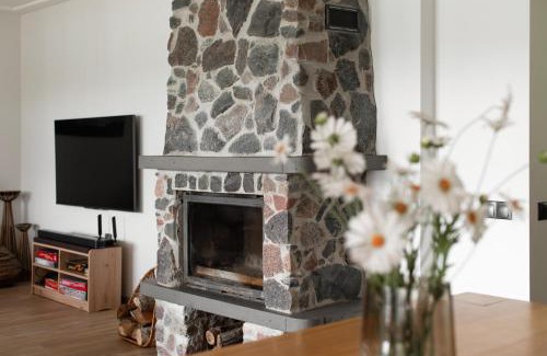 Pedvale House | Ezermaja Akmeni