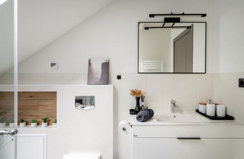 Pedvale House | Ezermaja Akmeni