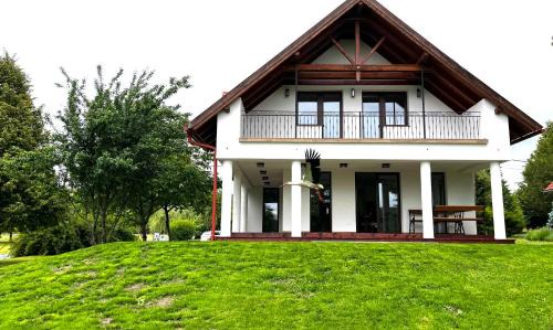 Balatoncsicso Apartment | Fűzfa Porta