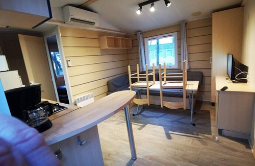 La Boissiere-de-Montaigu Apartment | F028-Private Bathroom-Terrace-Family-Unit