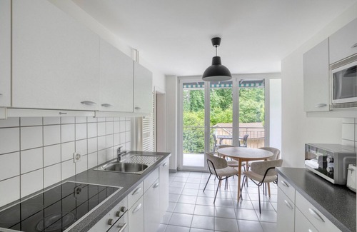 Breite Apartment | Fab Breite 2BR w/Storage, 4 min to Main Station, by Blueground