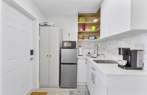 Cypress Point Apartment | Fab Studio Efficiency at Pompano Beach Pointe!