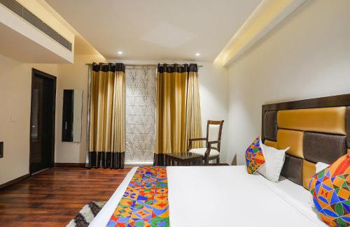 Anand Vihar Hotel | FabHotel Grand Stay