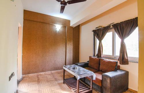 Kalighat Hotel | FabHotel Krishna I - Nr Birla Industrial & Tech Museum
