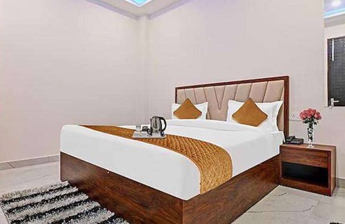 Kalyanpur Hotel | Fabhotel Metro Inn