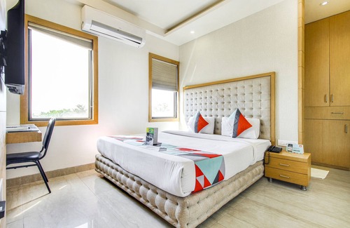 Bhopal Hotel | FabHotel Naman Palace