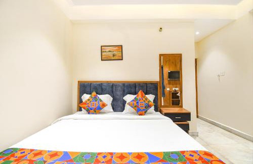 Tarapith Hotel | FabHotel Prime The Golden Plaza - Nr Tarapith Temple