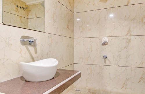Indore Hotel | FabHotel Rajnandani Residency
