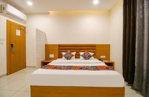 Rau Hotel | FabHotel The Gravity Inn