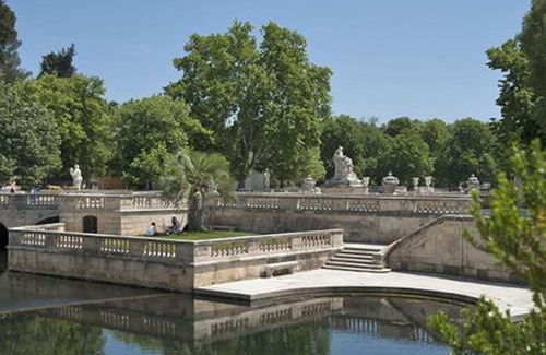 Cadereau Apartment | Fabienne côté jardins de la fontaine