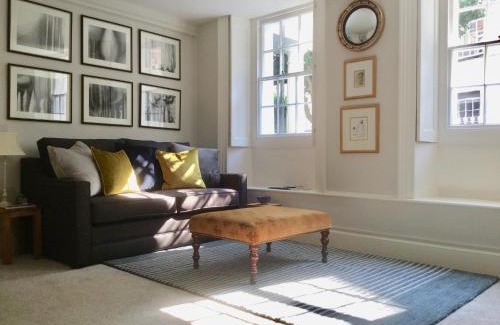 St Aubin Apartment | Fabulous Apartment in Historic House in St Aubin