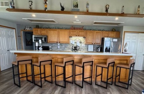 Bermuda Beach House | Fabulous Lighthouse, stone's throw away from beach,120 ft ,w/stunning views!