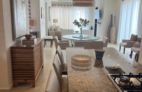 Romantic Zone Condo | Fabulous Luxury Penthouse in Romantic Old Town!