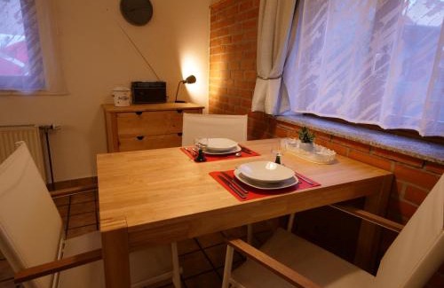Alt-Knielingen House | Fachwerkhaus in ruhiger Altstadt by Rabe - eigene Terrasse, Smart-TV, Netflix