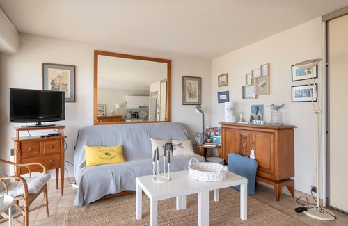 Pornic Apartment | Facing the sea, close to the beach for 4 people.