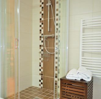 Tihany Apartment | FaDóra Apartman