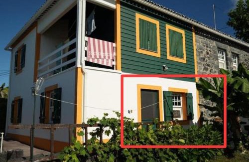 Capelo House | Faial Adega Lemos