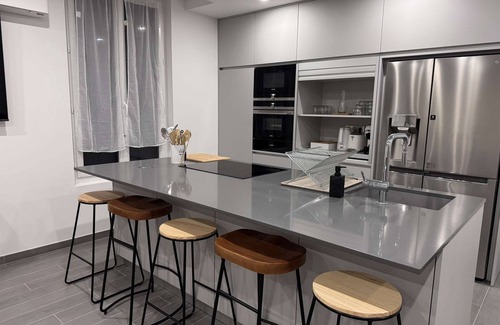 Maisons-Alfort House | Fair-Play Home 12 guests, garden, parking, billard