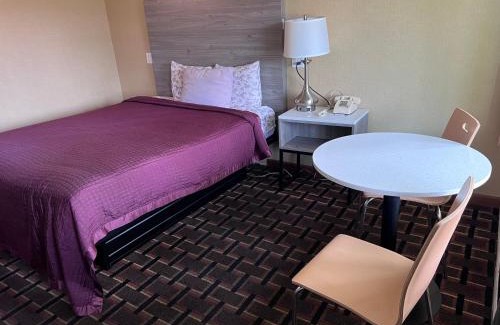 Milford Hotel | FairBridge Inn Express Milford