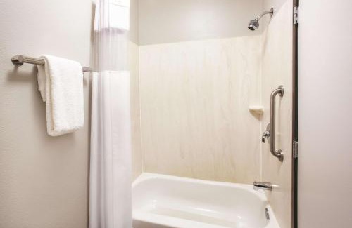 Cedar Rapids Hotel | Fairfield by Marriott Inn & Suites Cedar Rapids North