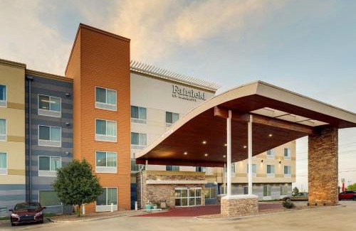 Hutchinson Hotel | Fairfield Inn and Suites Hutchinson