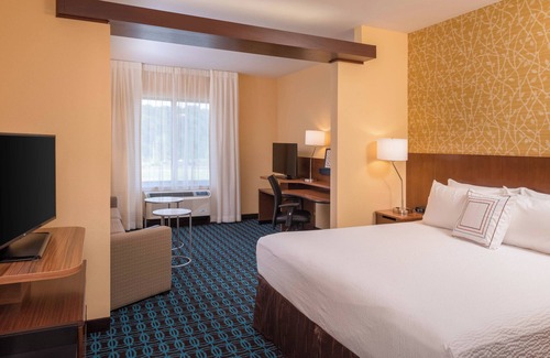 Huntington Hotel | Fairfield Inn & Suites by Marriott Huntington