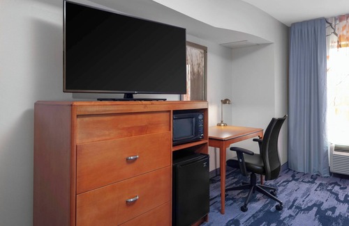 East Forest Hotel | Fairfield Inn & Suites by Marriott Charlotte Matthews