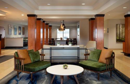 Redding Hotel | Fairfield Inn & Suites Redding