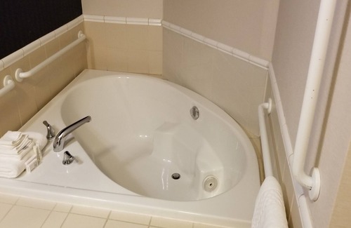 Mount Vernon Hotel | Fairfield Inn & Suites by Marriott Mt. Vernon Rend Lake
