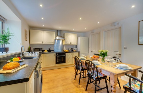 Betws-Y-Coed Apartment | Fairy Glen Apt One - Three Bedroom Apartment, Sleeps 6