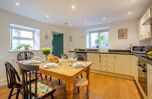Betws-Y-Coed Apartment | Fairy Glen Apt One - Three Bedroom Apartment, Sleeps 6
