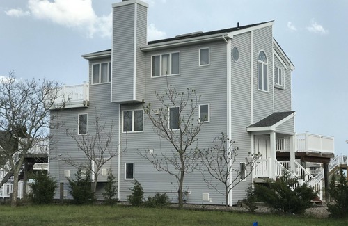 Osborn Island House | Family vacation heaven at quiet waterfront paradise at Osborn island