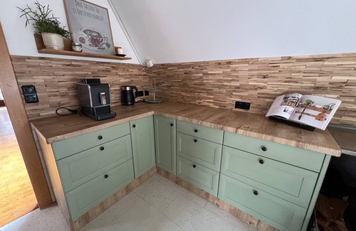 Bedekaspel House | Familienfreundliches Domizil am Großen Meer mit Stangenofen. Haustierfreundlich!