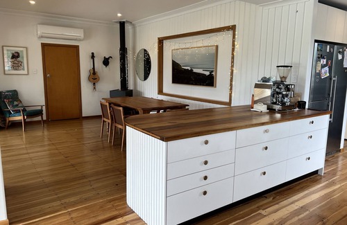 Raglan House | Family and Pet Friendly