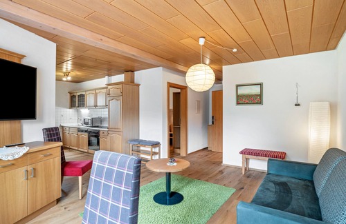 Buehlertal Apartment | Family Country House Room 'Gartenglück' with Bathtub and Wi-Fi