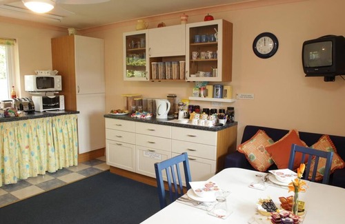 Takeley Bed & Breakfast | Family Ensuite with Shower at Little Bullocks Farm