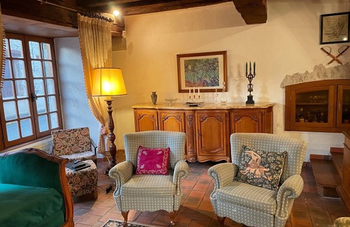Saint-Gervais-d'Auvergne House | FAMILY HOME IN THE HEART OF TOWN