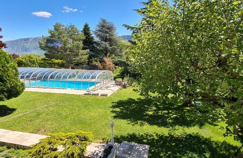 Saint-Julien-en-Genevois House | Family house perfect for one or few families near Geneva