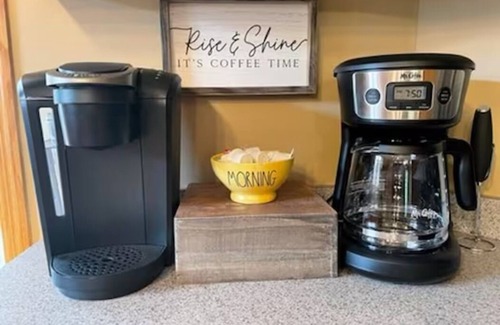 Andover House | Family Friendly 4 Bedroom with Fire Pit and Game Room