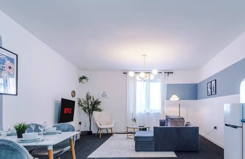Salford Apartment | Family Friendly 8 Guests Flat & Free Parking