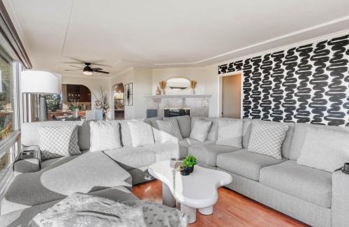 Morena Villa | Family-Friendly Bay Views, Game Room, Hot Tub!